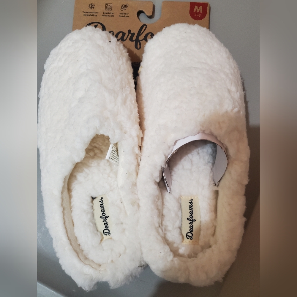 Dearfoams White Fuzzy Slippers